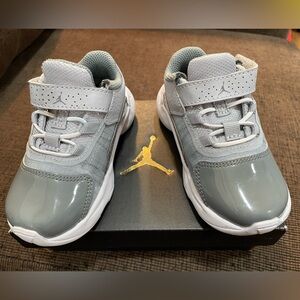Jordan Baby Walker Shoes in Gray and White